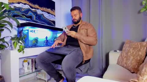 JOHNNY online show from 01-29-25, 11:14