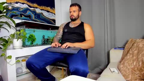 JOHNNY online show from 02-19-25, 11:46