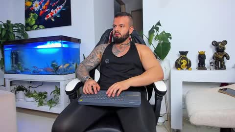 JOHNNY online show from 09-13-25, 01:49