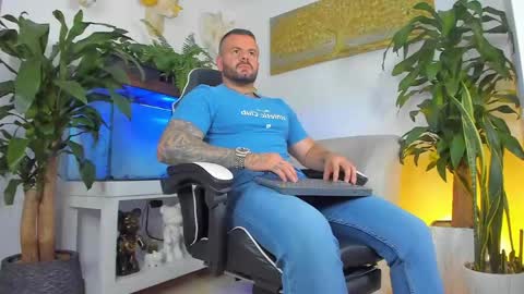 JOHNNY online show from 04-14-26, 12:49