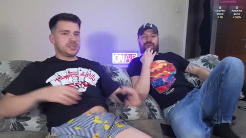 Snapshot of johnnylove21 chatting on 12-09-24, 06:14 Johnny online show from 12-09-24, 06:14