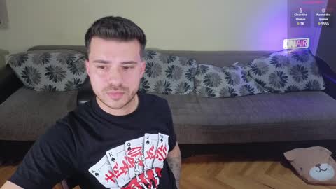 Snapshot of johnnylove21 chatting on 12-10-24, 12:17 Johnny online show from 12-10-24, 12:17