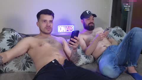 Snapshot of johnnylove21 chatting on 12-16-24, 07:21 Johnny online show from 12-16-24, 07:21