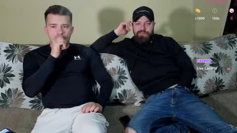 Snapshot of johnnylove21 chatting on 09-30-25, 05:18 Johnny online show from 09-30-25, 05:18