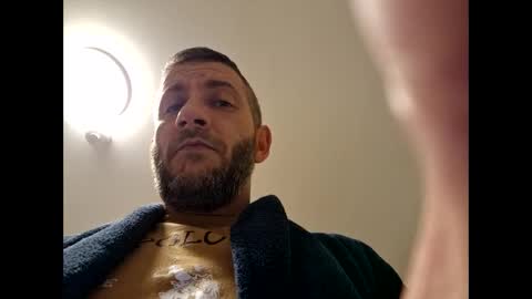 Snapshot of johnnypoly chatting on 01-26-25, 10:35 bigboy online show from 01-26-25, 10:35