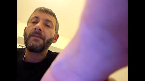 Snapshot of johnnypoly chatting on 11-03-25, 08:32 bigboy online show from 11-03-25, 08:32