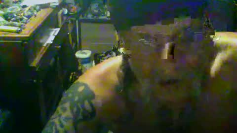 Snapshot of johnnyshung1 chatting on 11-09-25, 05:50 johnnyshung1 online show from 11-09-25, 05:50