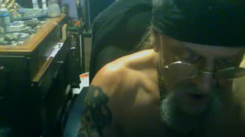 Snapshot of johnnyshung1 chatting on 11-23-25, 07:08 johnnyshung1 online show from 11-23-25, 07:08