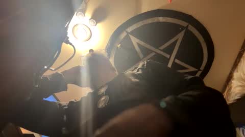 Snapshot of johnnyshung1 chatting on 03-15-26, 12:00 johnnyshung1 online show from 03-15-26, 12:00