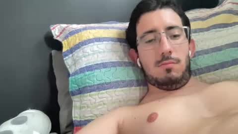 Snapshot of johnukber chatting on 09-11-25, 05:46 John Ukber online show from 09-11-25, 05:46