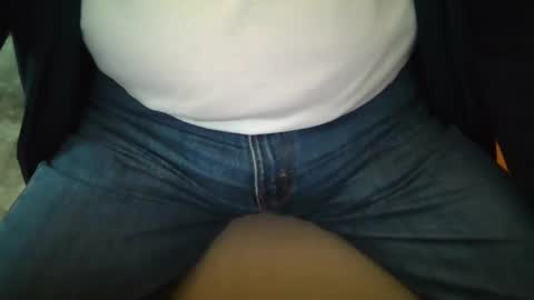 Snapshot of johnxxx549 chatting on 10-12-25, 02:38 johnxxx549 online show from 10-12-25, 02:38