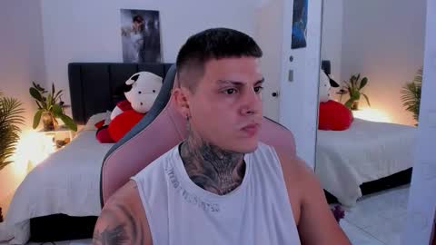 Johny online show from 10-10-25, 04:06