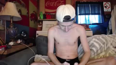 Snapshot of johstondude chatting on 04-19-26, 08:22 Johston online show from 04-19-26, 08:22