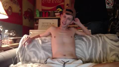 Snapshot of johstondude chatting on 05-11-26, 03:45 Johston online show from 05-11-26, 03:45