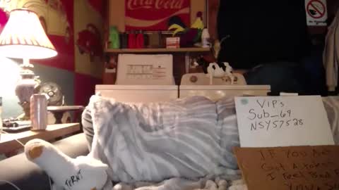Snapshot of johstondude chatting on 05-15-26, 11:12 Johston online show from 05-15-26, 11:12