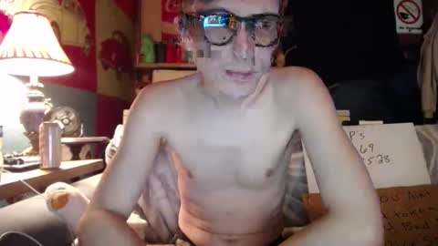 Snapshot of johstondude chatting on 05-15-26, 11:23 Johston online show from 05-15-26, 11:23