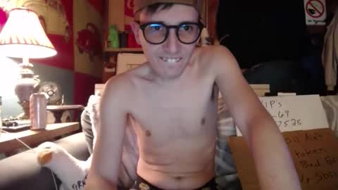 Snapshot of johstondude chatting on 05-16-26, 12:18 Johston online show from 05-16-26, 12:18