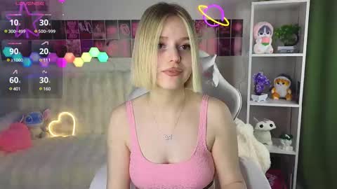 Paula online show from 02-15-25, 04:25