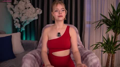 Paula online show from 09-27-25, 03:11