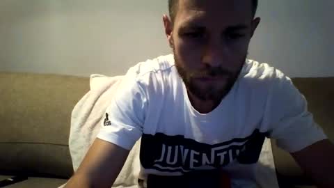 Snapshot of jojo19844 chatting on 10-11-25, 12:15 jojo19844 online show from 10-11-25, 12:15