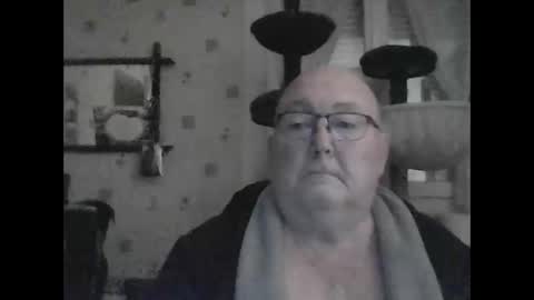 jojo60000529566 online show from 01-06-25, 10:26