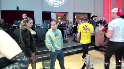 Snapshot of jojodelow chatting on 01-18-25, 03:20 online show from 01-18-25, 03:20