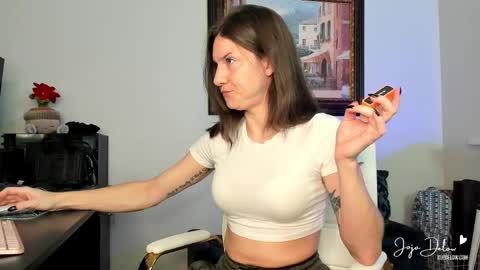 Snapshot of jojodelow chatting on 02-21-25, 04:07 online show from 02-21-25, 04:07