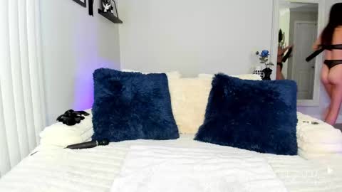 Snapshot of jojodelow chatting on 09-23-25, 11:19 online show from 09-23-25, 11:19