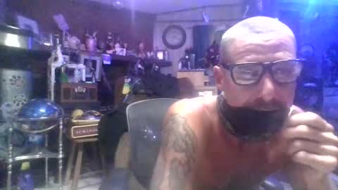 Snapshot of jokathegemini chatting on 10-04-25, 10:35 JokatheGemini online show from 10-04-25, 10:35