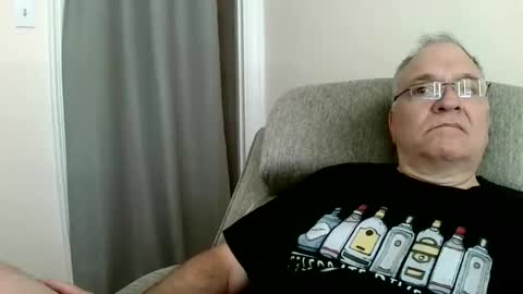 Snapshot of joker5339 chatting on 06-06-26, 04:23 joker5339 online show from 06-06-26, 04:23
