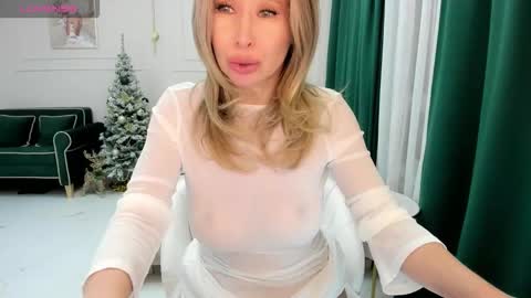 Jolie Ozolla online show from 12-05-25, 04:14