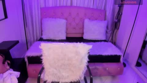 Jolie price  online show from 03-22-26, 01:53