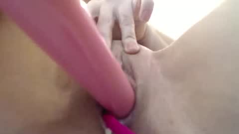 Snapshot of jolieeyes chatting on 02-21-25, 06:07 JolieEyes online show from 02-21-25, 06:07