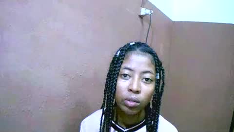 Snapshot of joliekah27 chatting on 02-28-25, 02:20 joliekah27 online show from 02-28-25, 02:20