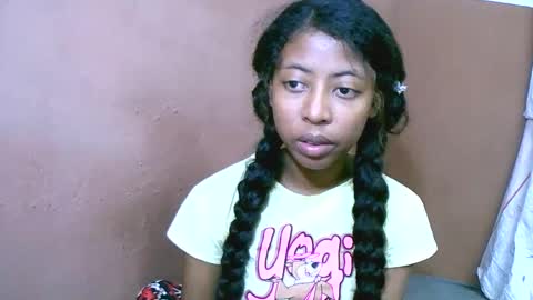 Snapshot of joliekah27 chatting on 03-06-25, 01:46 joliekah27 online show from 03-06-25, 01:46