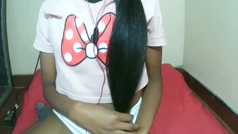 Snapshot of joliekah27 chatting on 12-14-25, 08:46 joliekah27 online show from 12-14-25, 08:46