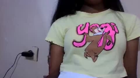 Snapshot of joliekah27 chatting on 12-18-25, 12:11 joliekah27 online show from 12-18-25, 12:11