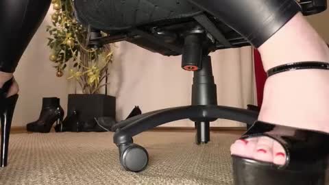 MISTRESS Jolie online show from 01-14-26, 12:33