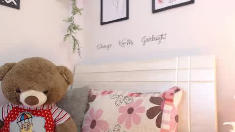 Snapshot of joliet_ chatting on 01-04-25, 12:37 Joliet online show from 01-04-25, 12:37