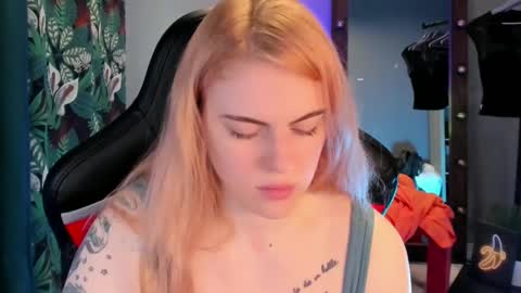 Jolly online show from 01-11-25, 03:13