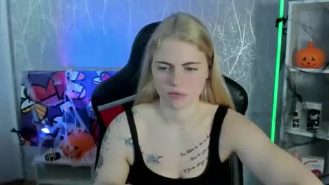 Jolly online show from 10-25-25, 02:52