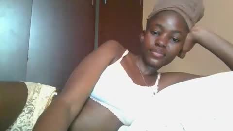 Snapshot of jollynabeb chatting on 10-20-25, 01:00 jollynabeb online show from 10-20-25, 01:00