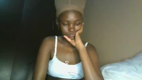 Snapshot of jollynabeb chatting on 10-31-25, 08:43 jollynabeb online show from 10-31-25, 08:43