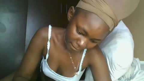 Snapshot of jollynabeb chatting on 11-02-25, 02:19 jollynabeb online show from 11-02-25, 02:19