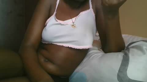 Snapshot of jollynabeb chatting on 12-04-25, 11:52 jollynabeb online show from 12-04-25, 11:52