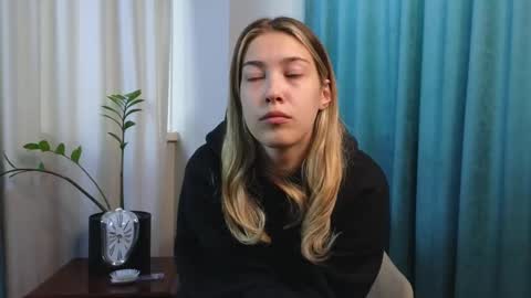 Viola online show from 09-14-25, 11:09