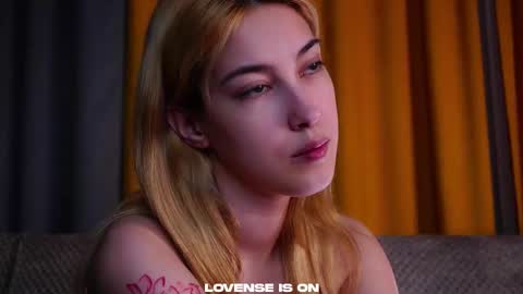 Viola online show from 03-09-26, 01:37