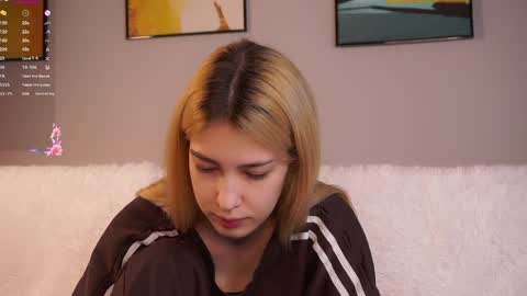 Viola online show from 04-10-26, 01:16