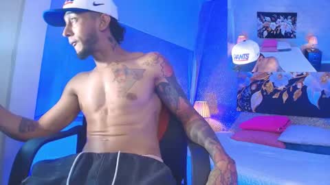 Jonas  online show from 10-08-25, 07:44