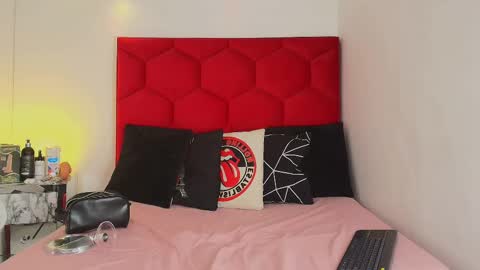 Jonas  online show from 02-19-25, 01:06